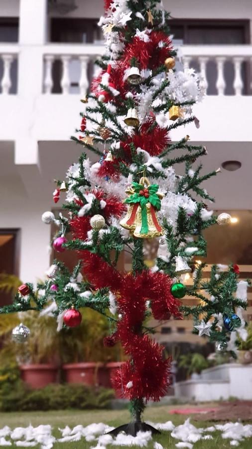Rishikesh Grand Hotel Екстериор снимка