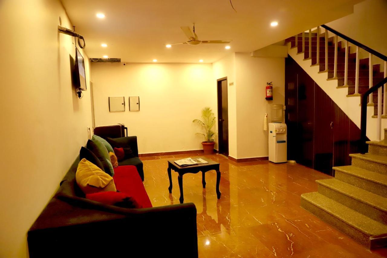Rishikesh Grand Hotel Екстериор снимка